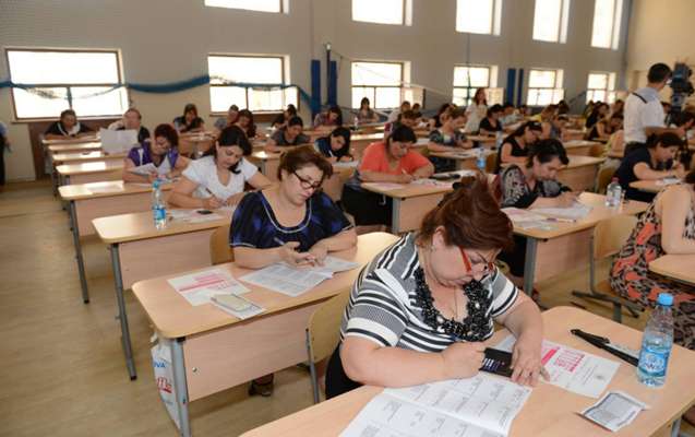 İmtahandan kəsilən müəllimlərin aqibəti necə olacaq? - Video